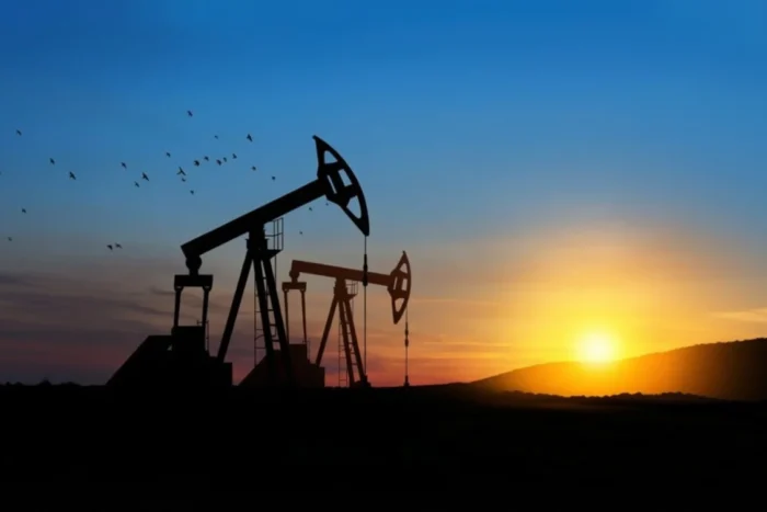 Petrolul Brent a coborât la 94.49 dolari pe fondul negocierilor SUA-Iran preț petrol