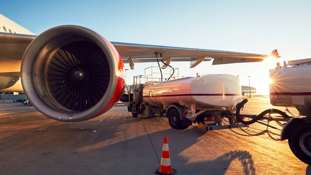 scumpire bilete avion