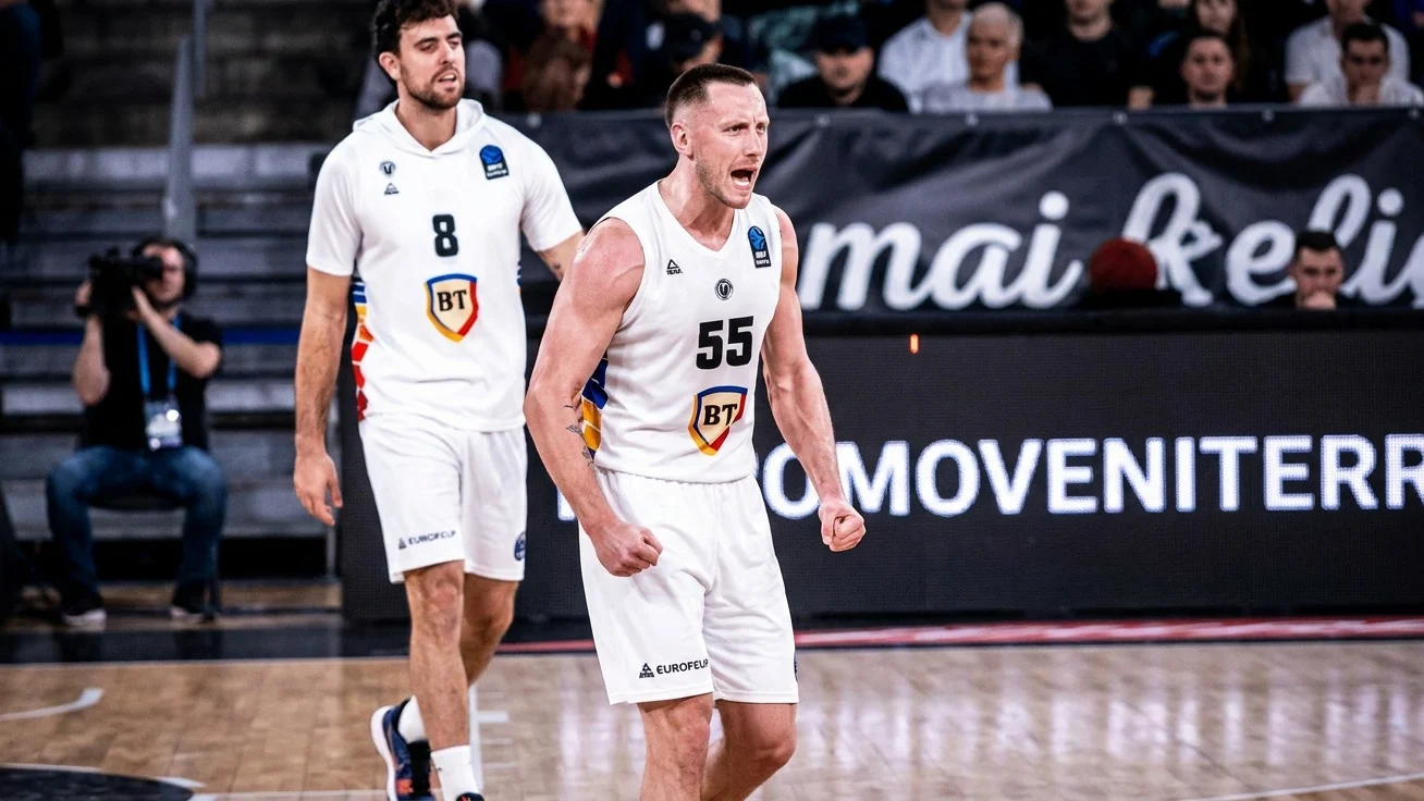 Bucurie uriasa pentru fanii baschetului romanesc. Primele 2 echipe merg in semifinale