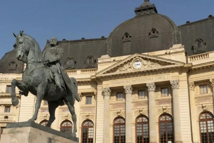 Parlamentul restabileste 10 Mai ca Ziua Independentei. Legea a fost promulgata 10 Mai Ziua Independentei