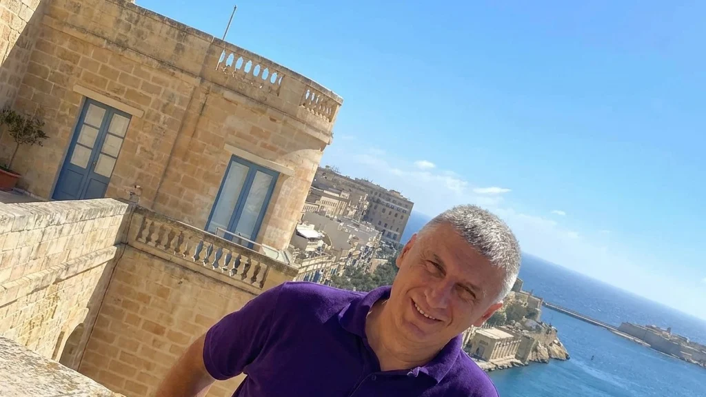 Fost ambasador al României acuzat de violență cibernetică. Ce au decis judecătorii în dosar Fost ambasador al României acuzat de violență cibernetică. Ce au decis judecătorii în dosar - imagine 1