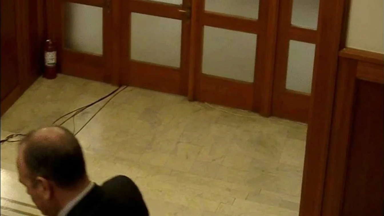 Fostul ministru riscă închisoarea. Ce se întâmplă azi în procesul incidentului din Parlament