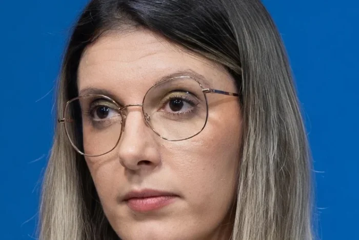 Personalitati Diana-Anda Buzoianu