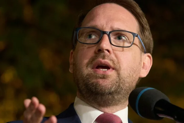 Dominic Fritz fuziune PNL