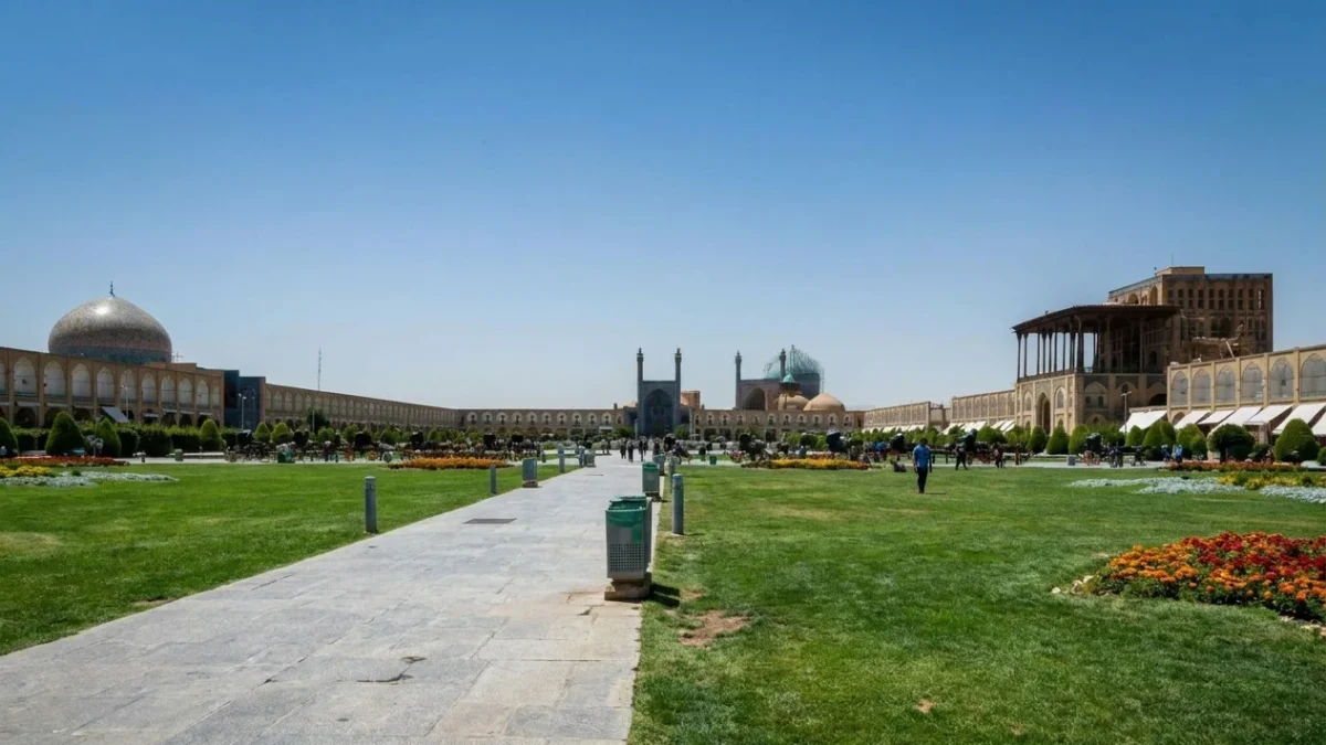 Iran turism razboi