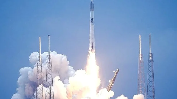 Comisia Europeană blochează expansiunea Starlink. Prioritate pentru operatorii europeni. Starlink Europa