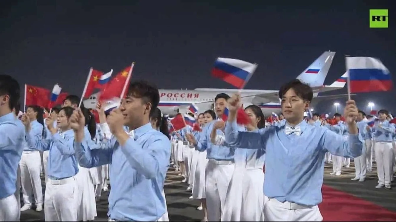 Miza uriașă a vizitei lui Vladimir Putin în China. Ce se întâmplă la Beijing