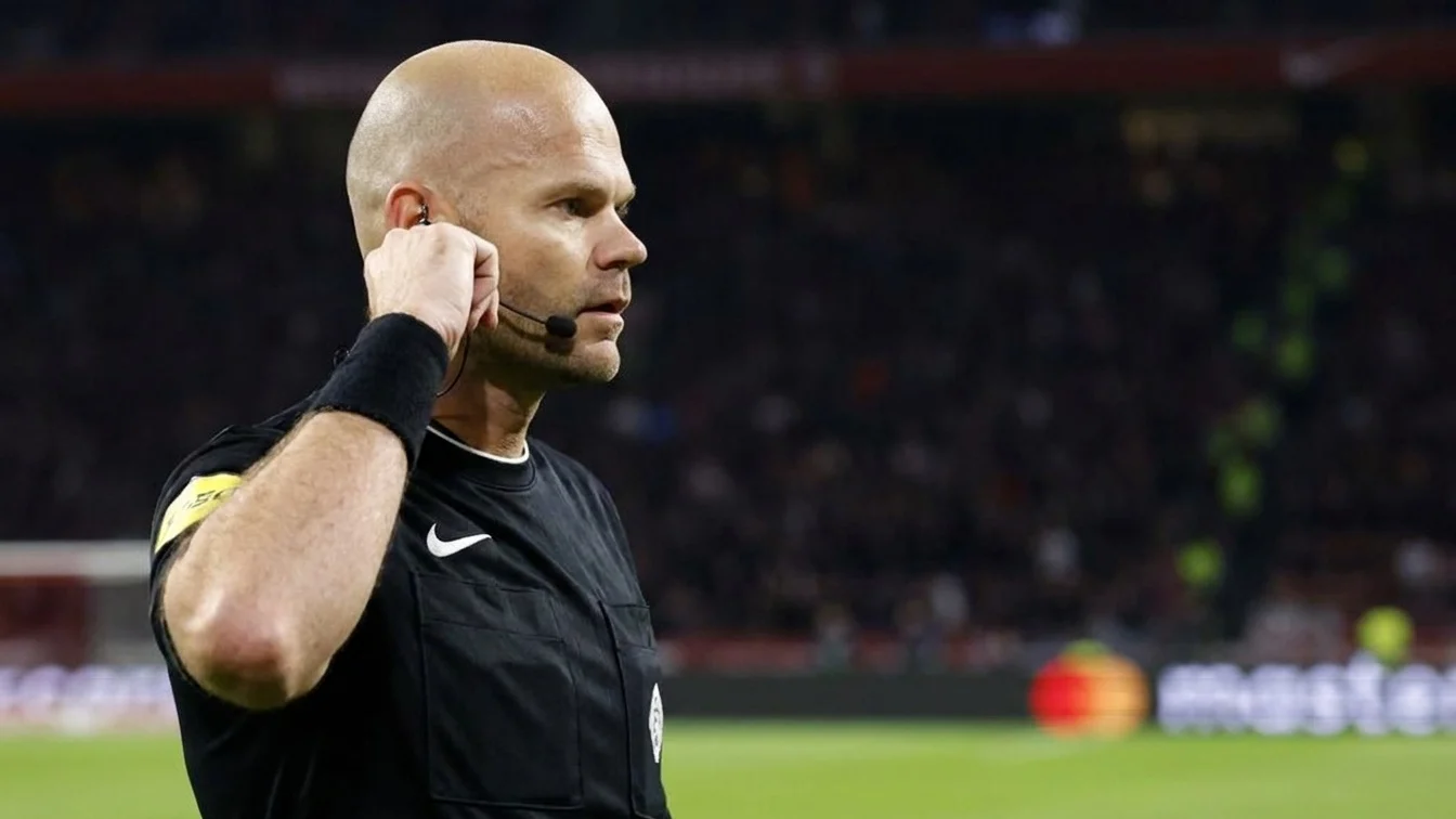 Un arbitru olandez, exclus de la Cupa Mondială 2026. FIFA a decis, deși cazul a fost clasat