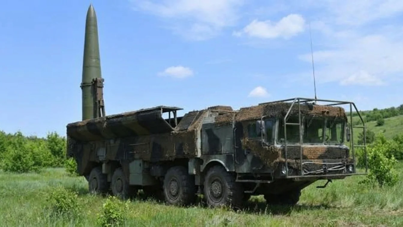 Rusia a transferat muniții nucleare în Belarus. Moscova anunță exerciții militare.