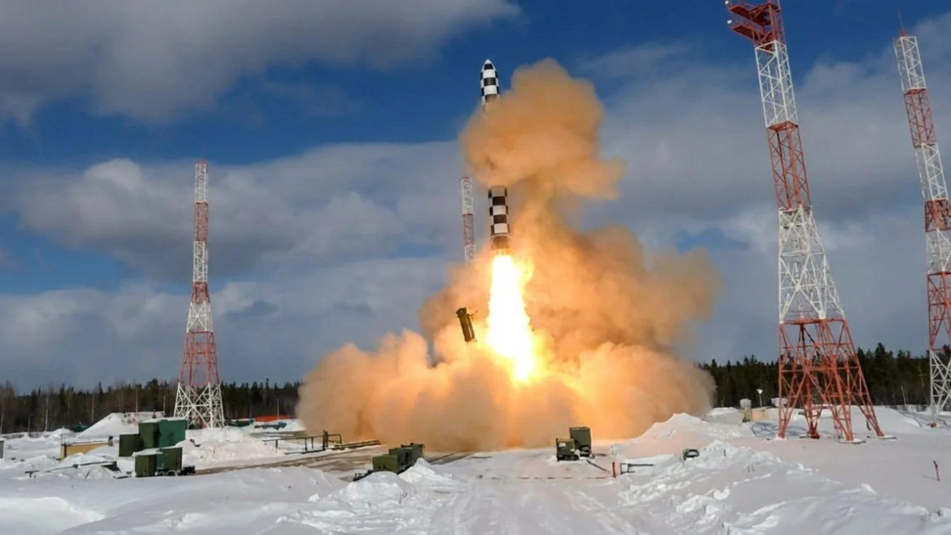 Rusia dezvoltă agresiv noi arme nucleare strategice. Kremlinul vizează infrastructura occidentală.
