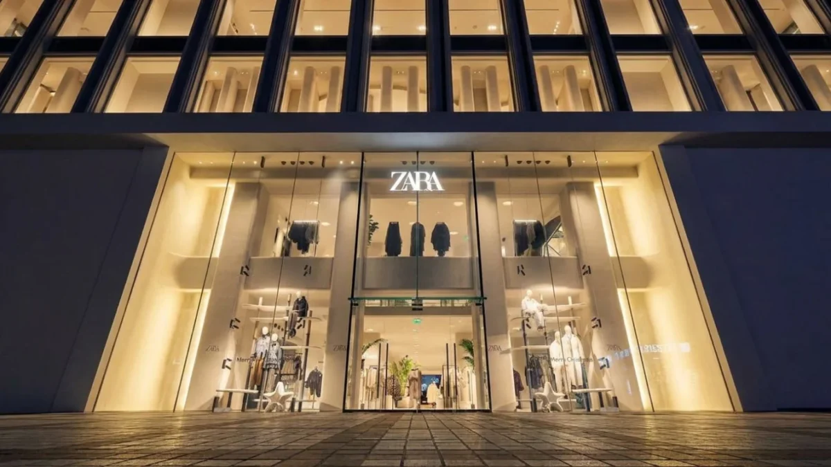 atac cibernetic Zara