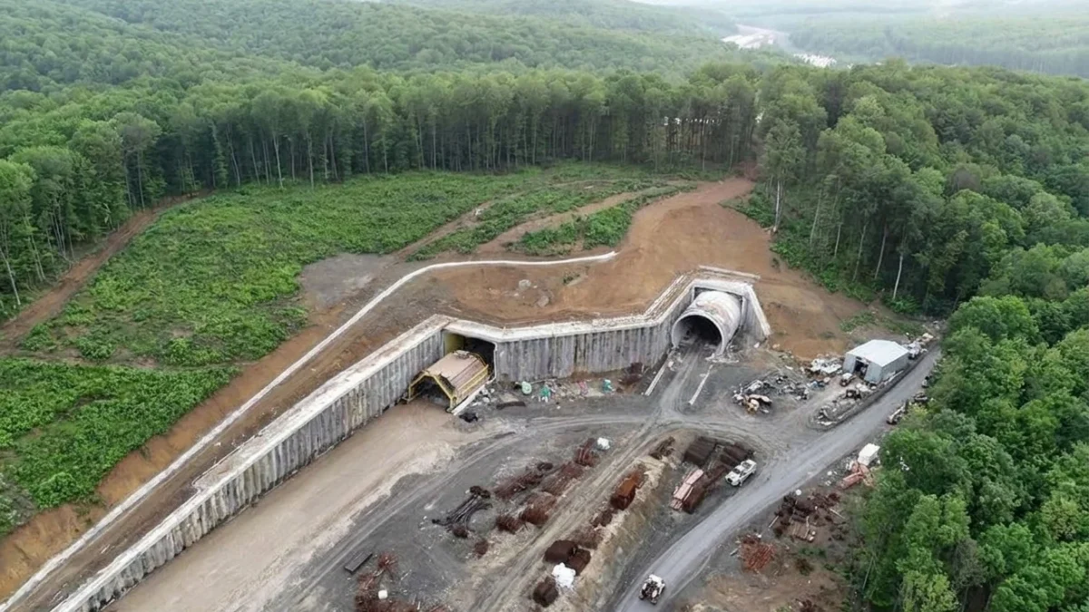 autostrada cu tuneluri