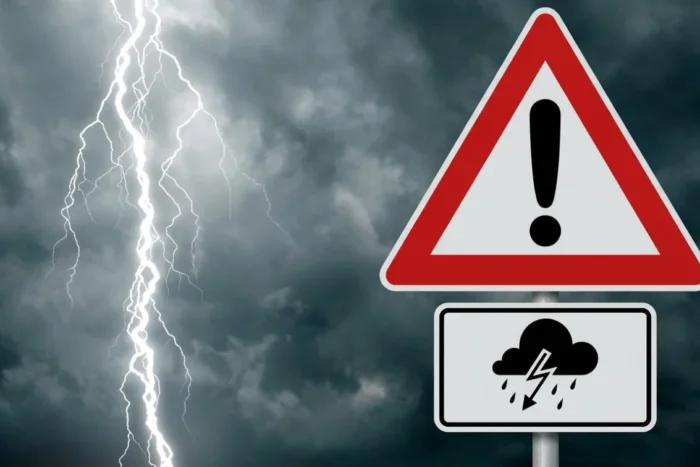 Avertisment de ultima ora de la meteorologi. Lista completa a judetelor lovite de furtuni avertizări nowcasting