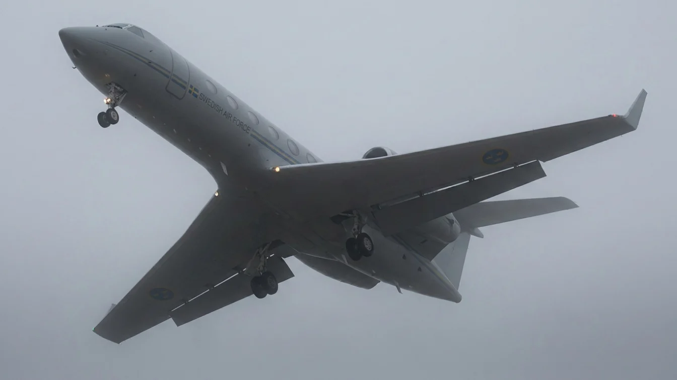Avion militar de 6 milioane de dolari decolat din București. Ce se întâmplă la Marea Neagră