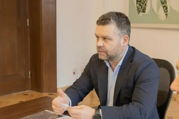 căderea Guvernului Bolojan