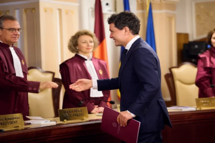 Decizia care vizează toți șefii companiilor de stat. Ce a stabilit Curtea Constituțională azi companiilor de stat