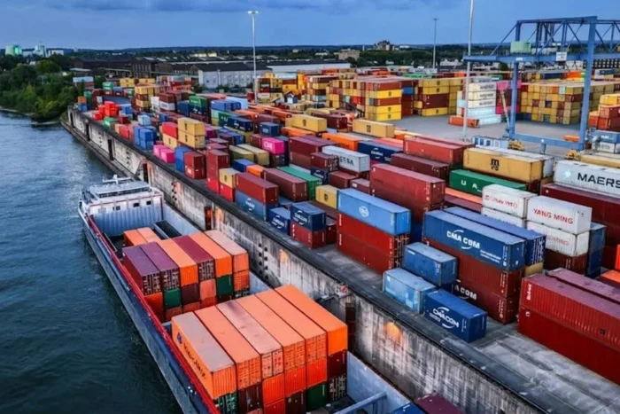 Avertisment dur de la Bruxelles. Cresterea economică a Germaniei a fost taiata la jumatate creștere economică Germania