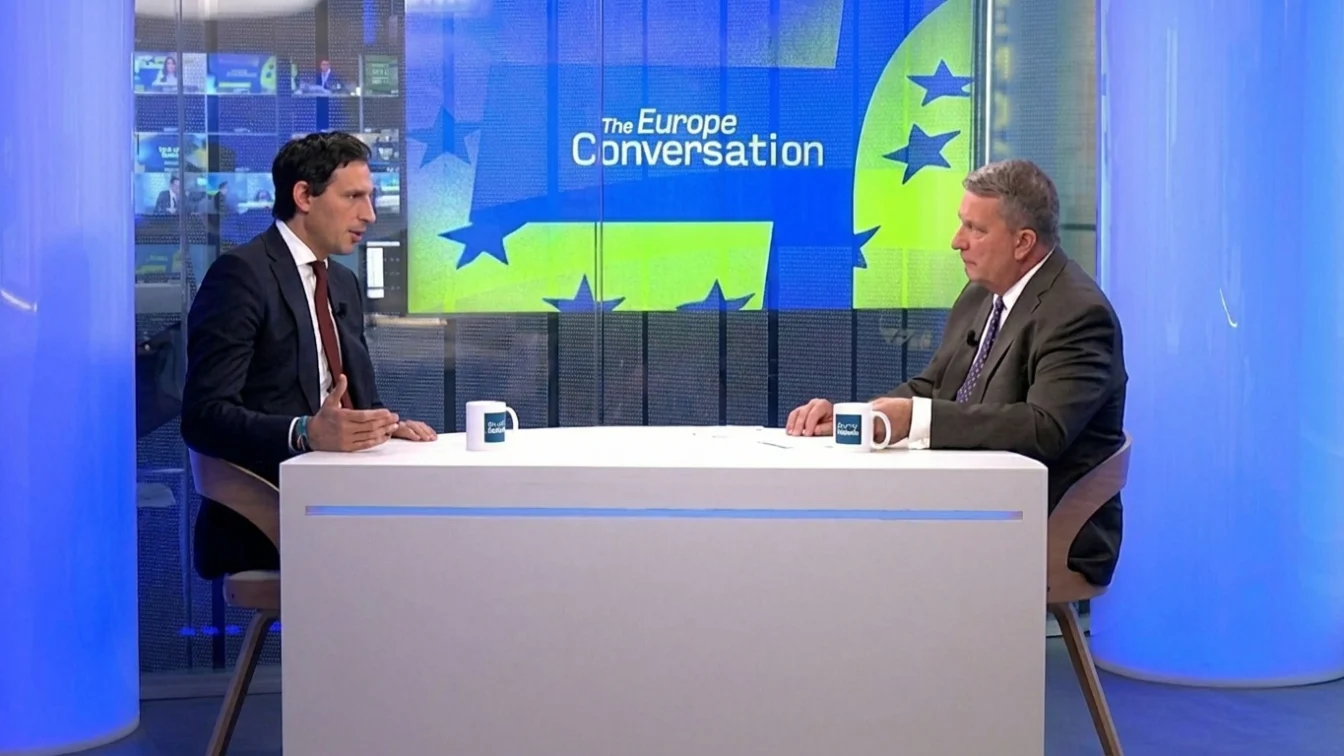 Al treilea șoc petrolier lovește Europa. Prețul barilului a sărit de 100 de dolari