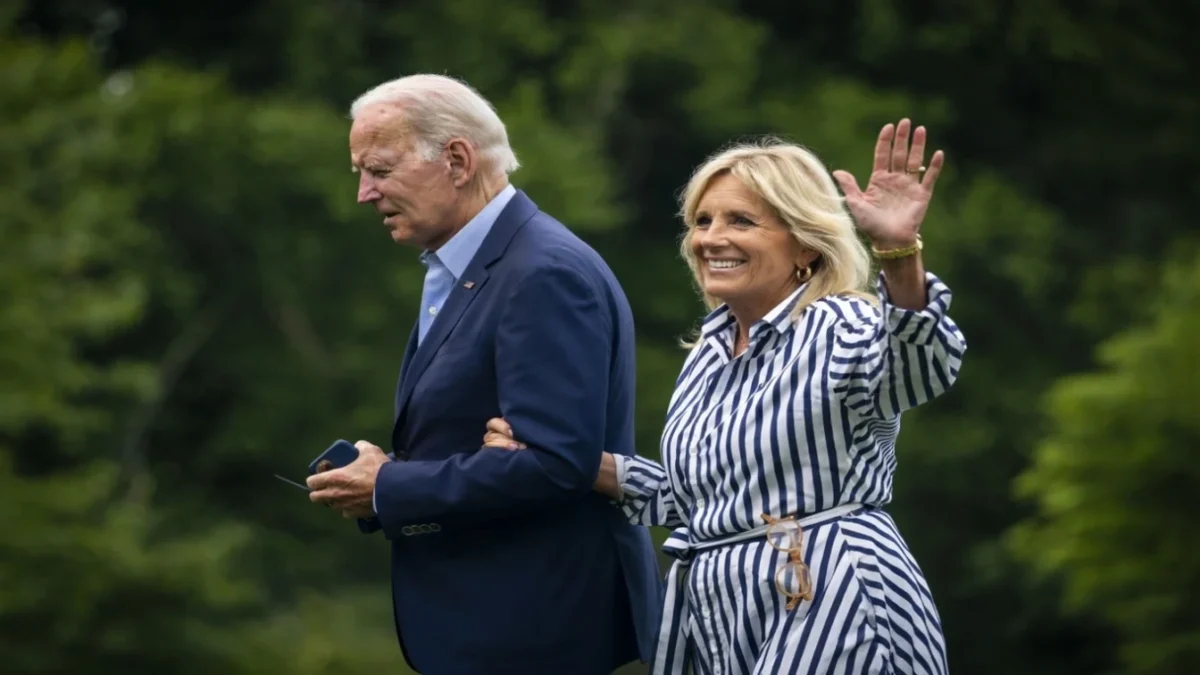 Jill Biden a crezut că soțul ei a suferit un AVC în timpul dezbaterii din 2024. Detalii despre panica din culise. dezbaterea din 2024