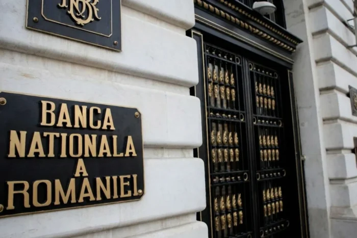 Senatul interzice comisioanele ascunse la facturile exprimate în valută. Calcul strict la cursul BNR. facturi curs BNR