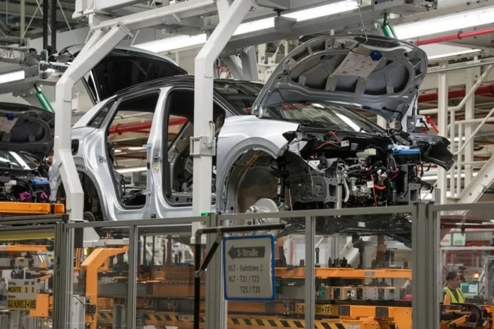 Avertisment uriaș pentru industria auto din Europa. mașinile din China industria auto