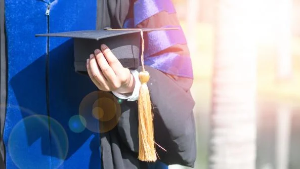 Anunțul oficial care vizează toți bugetarii. Ce sporuri dispar din salarii legea salarizării