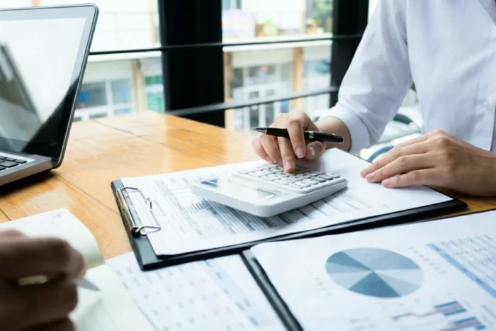 Doar 717 multinationale în România. 23% dintre angajati lucreaza la corporatii straine. multinaționale România