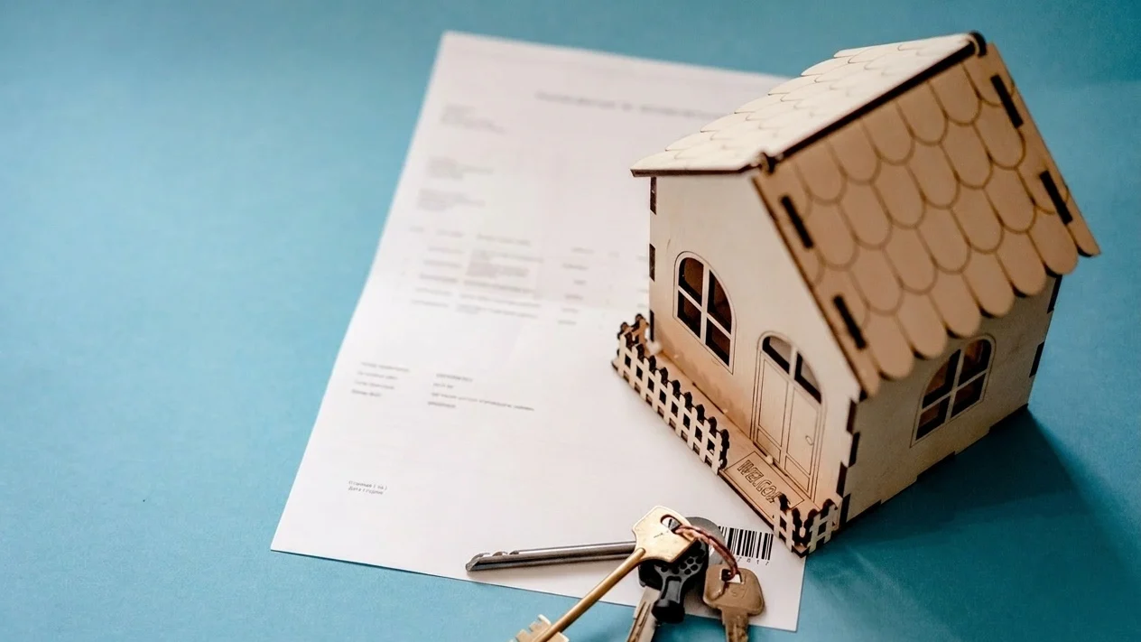 Piata imobiliara se muta online. Statul pompeaza 14 miliarde de lei in 203 companii cu pierderi