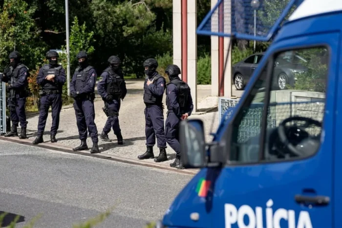 polițiști arestați