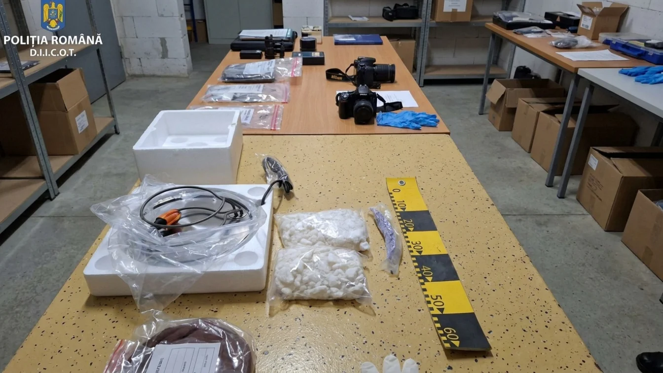 Surpriza uriașă a procurorilor DIICOT. O familie a ascuns 9 kilograme de droguri în trolere