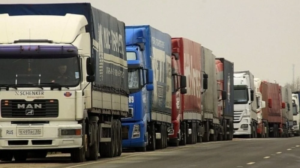 Prețurile la raft cresc din cauza aprecierii euro. Transportatorii români sunt cei mai afectați.