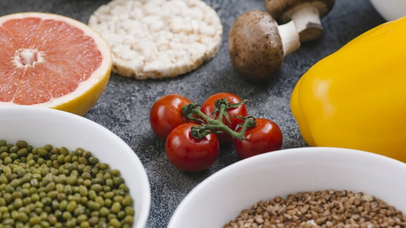 Avertisment sumbru pentru omenire. Ce se întâmplă cu alimentele pe care le consumăm zilnic