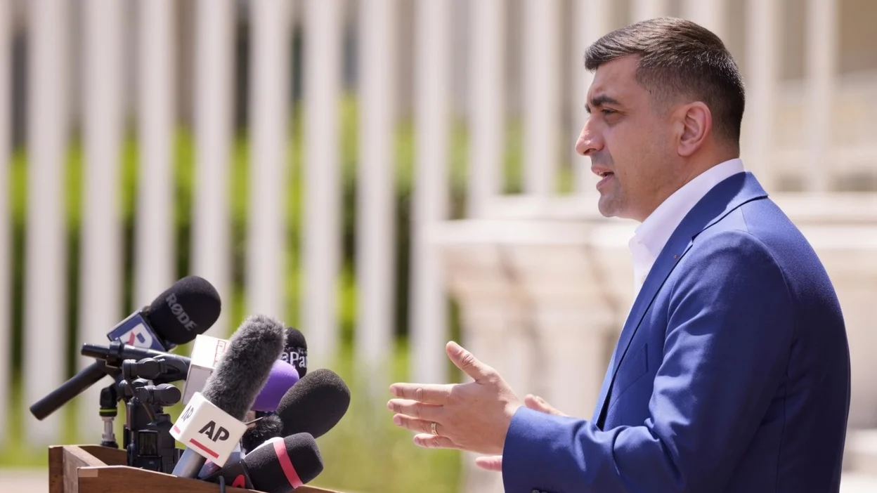 AUR boicotează învestirea Guvernului Tomac. Blocaj total în Parlament.