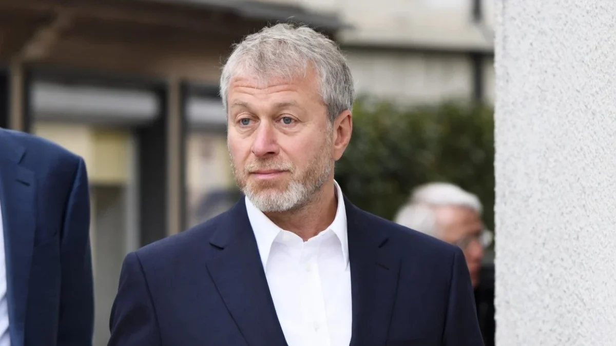 Miliardarul Roman Abramovici l-a vizitat pe Volodimir Zelenski la Kiev. Putin a dezvăluit inițial întâlnirea. Roman Abramovici