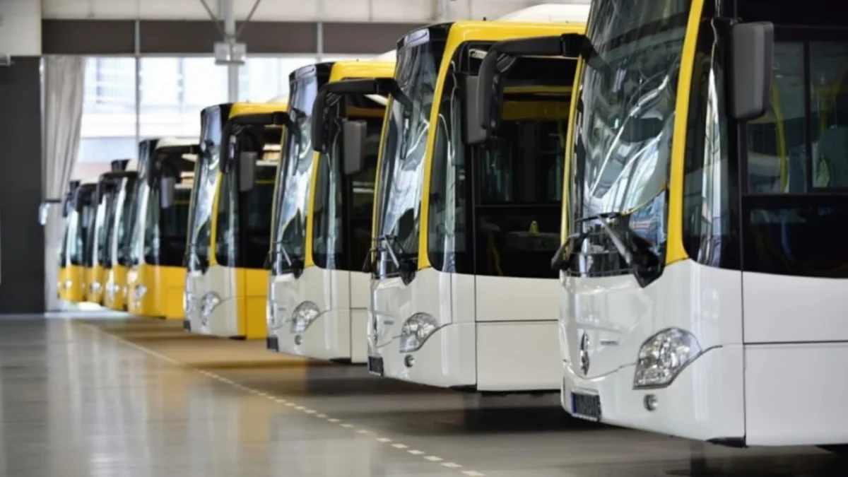 PMB achiziționează 100 de troleibuze și 79 de tramvaie noi. Fonduri europene pentru transport. achiziție transport public București
