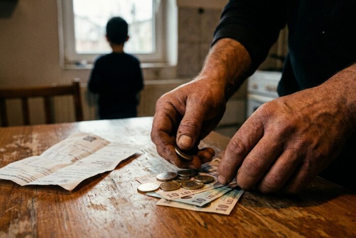 Alocația de stat pentru copii rămâne între 292 și 719 lei pe lună