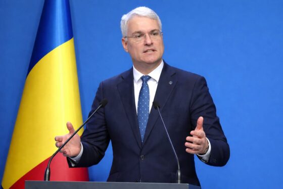 Asumarea răspunderii pe legile din PNRR poate aduce banii europeni mai repede. Ce riscă Guvernul în Parlament