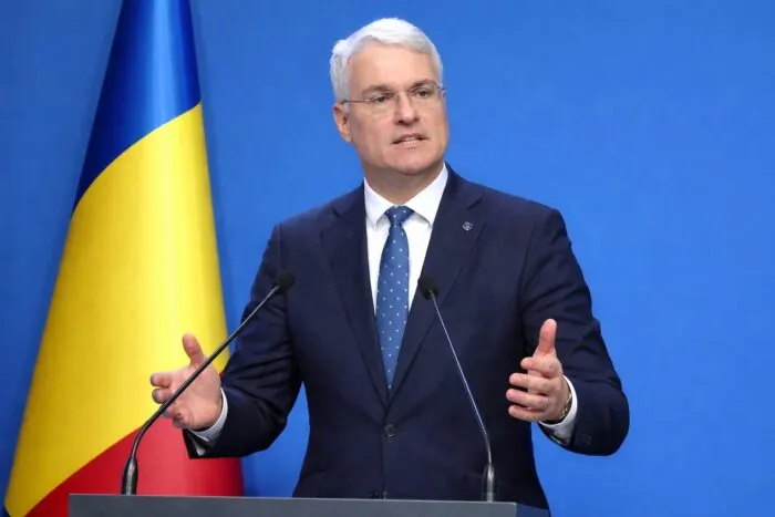 Asumarea răspunderii pe legile din PNRR poate aduce banii europeni mai repede. Ce riscă Guvernul în Parlament