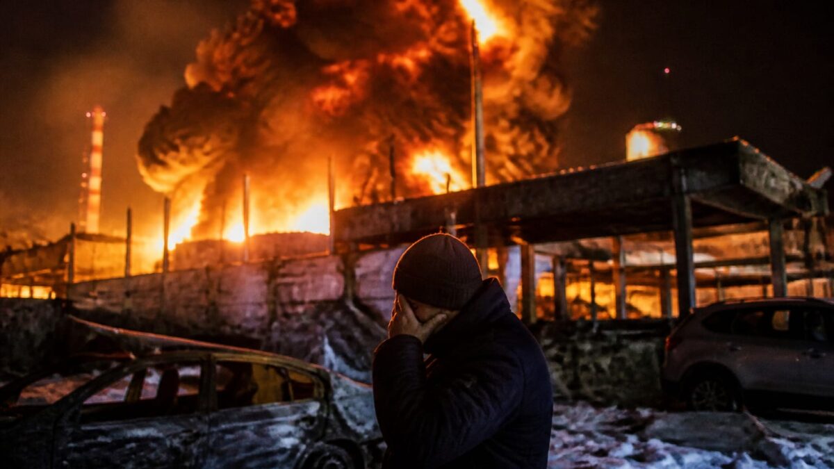O rafinărie lovită în Moscova și cel puțin 17 răniți. Cât de adânc poate ajunge acum războiul în interiorul Rusiei