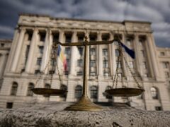 România nu mai poate confunda târguiala politică cu guvernarea fără cost