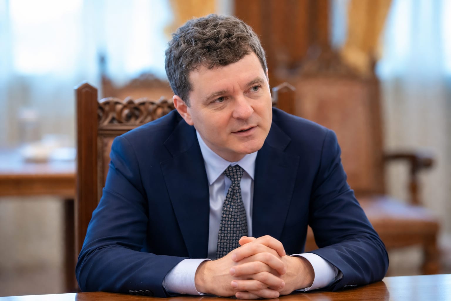 Nicușor Dan cheamă partidele la consultări după respingerea Guvernului Veștea