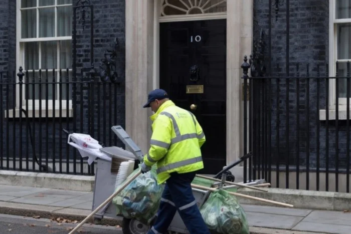 Dispozitiv secret în masina premierului britanic. Ce transmitea direct la Beijing dispozitiv secret