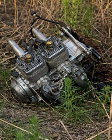 Resturi de dronă cu încărcătură explozivă, găsite la Rachelu, Tulcea. Cum a intervenit MApN după alerta unui localnic