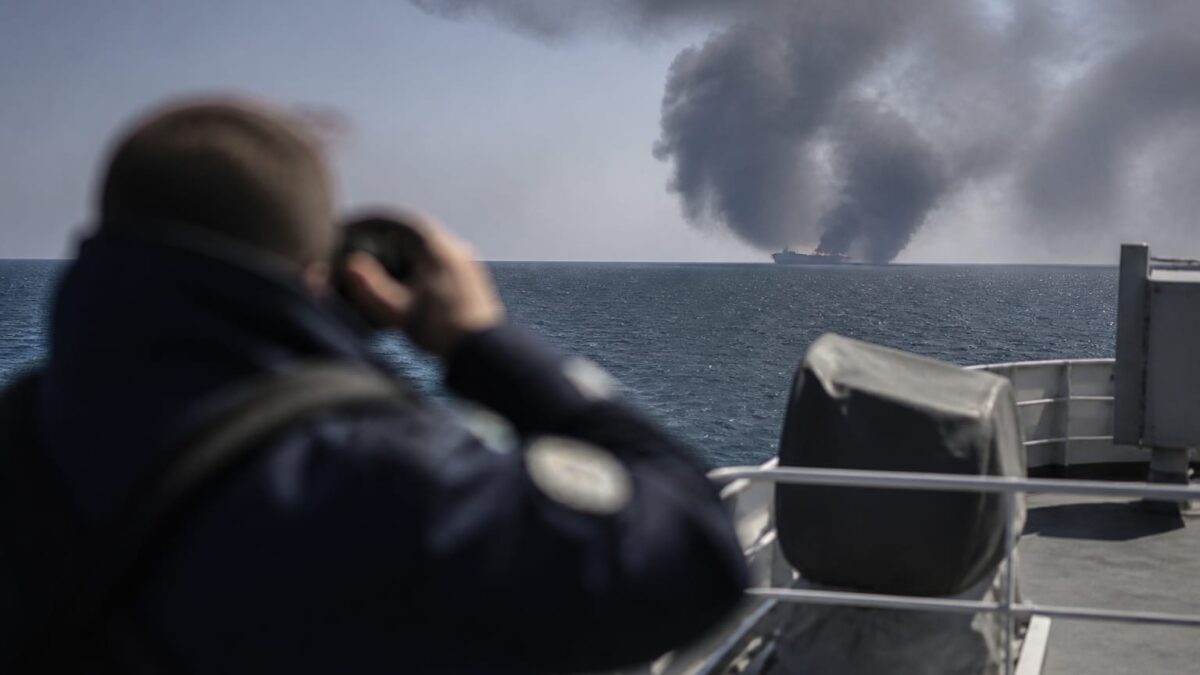 Ce se schimbă pentru navigația din Marea Neagră după lovirea a două nave civile și moartea unui marinar Ce se schimbă pentru navigația din Marea Neagră după lovirea a două nave civile și moartea unui marinar