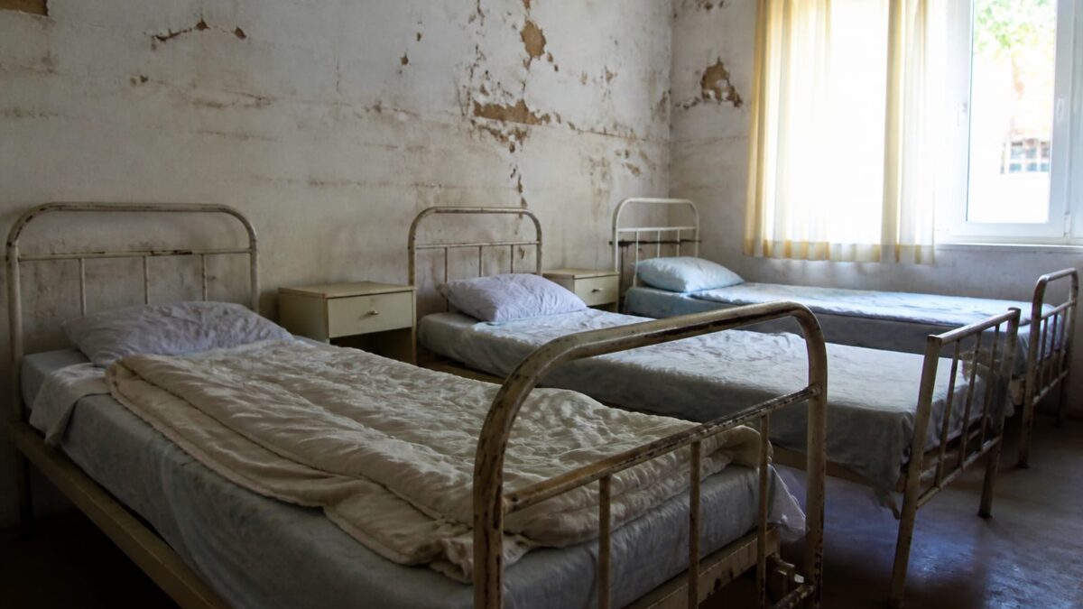 DIICOT a găsit 413 bolnavi în centrele Asociației Bunul Samaritean din Bihor.