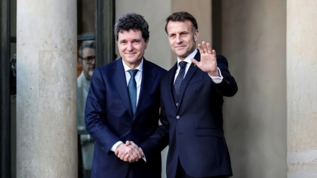 Parisul reafirmă angajamentele militare pentru flancul estic după explozia din Portul Constanța.
