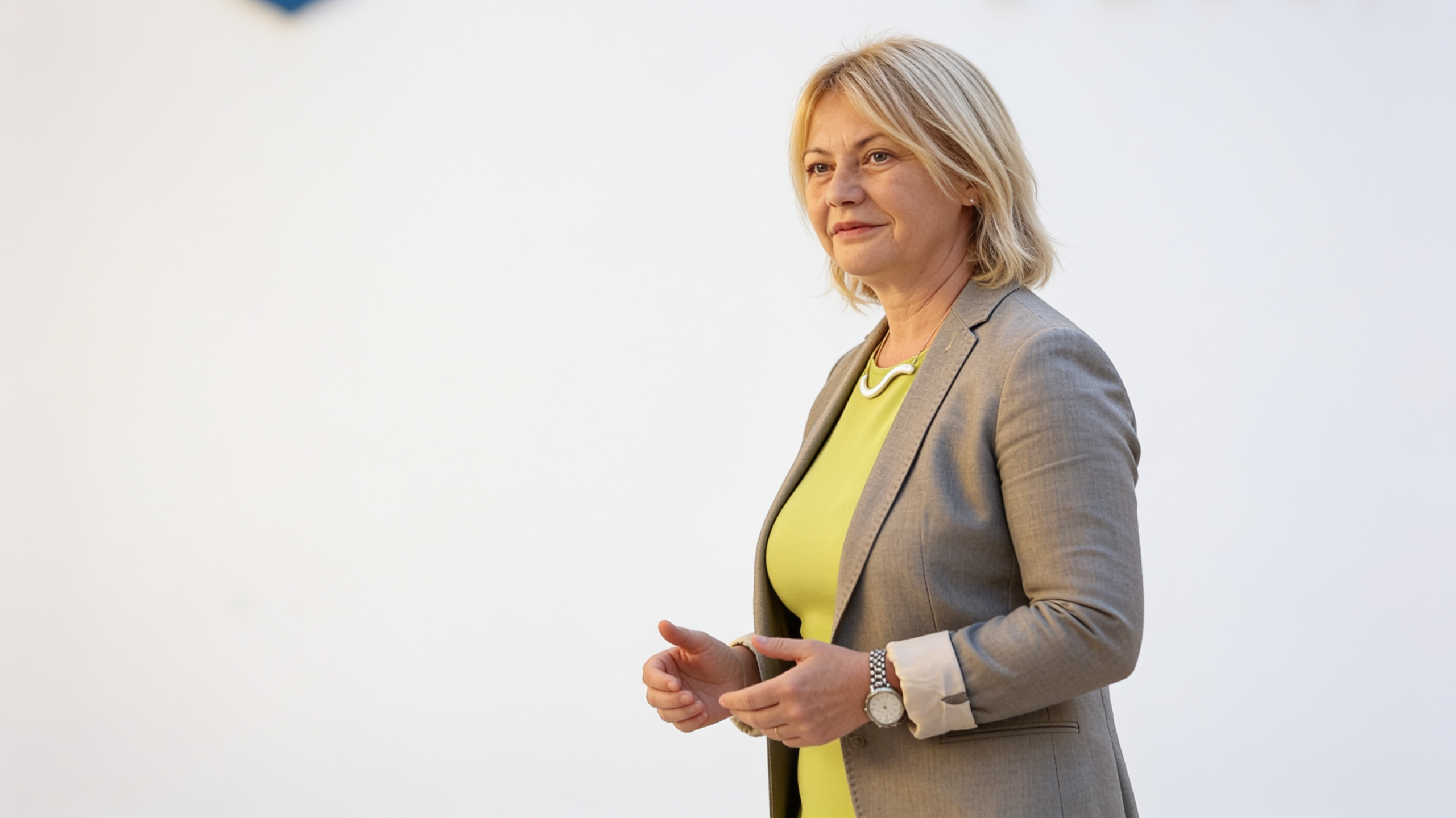 Percheziții EPPO la locuința prefectului de Timiș, Cornelia Elena Micicoi, în dosarul fondurilor europene.