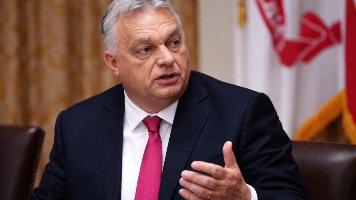 Parlamentul Ungariei a limitat la opt ani mandatul de premier. Cum îl blochează regula retroactivă pe Viktor Orbán Parlamentul Ungariei a limitat la opt ani mandatul de premier. Cum îl blochează regula retroactivă pe Viktor Orbán