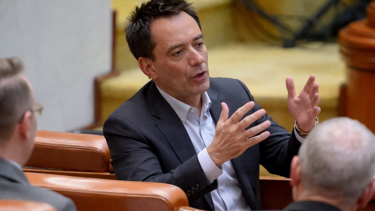 UDMR a fost invitat la guvernare de Adrian Veștea. Ce rezerve are și cum poate decide majoritatea