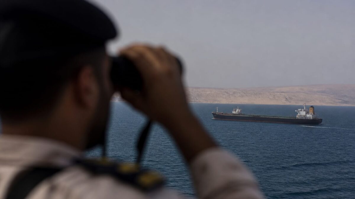 SUA și Iran semnează vineri un armistițiu de 60 de zile. Ce aduce pentru Strâmtoarea Hormuz și piețele energiei